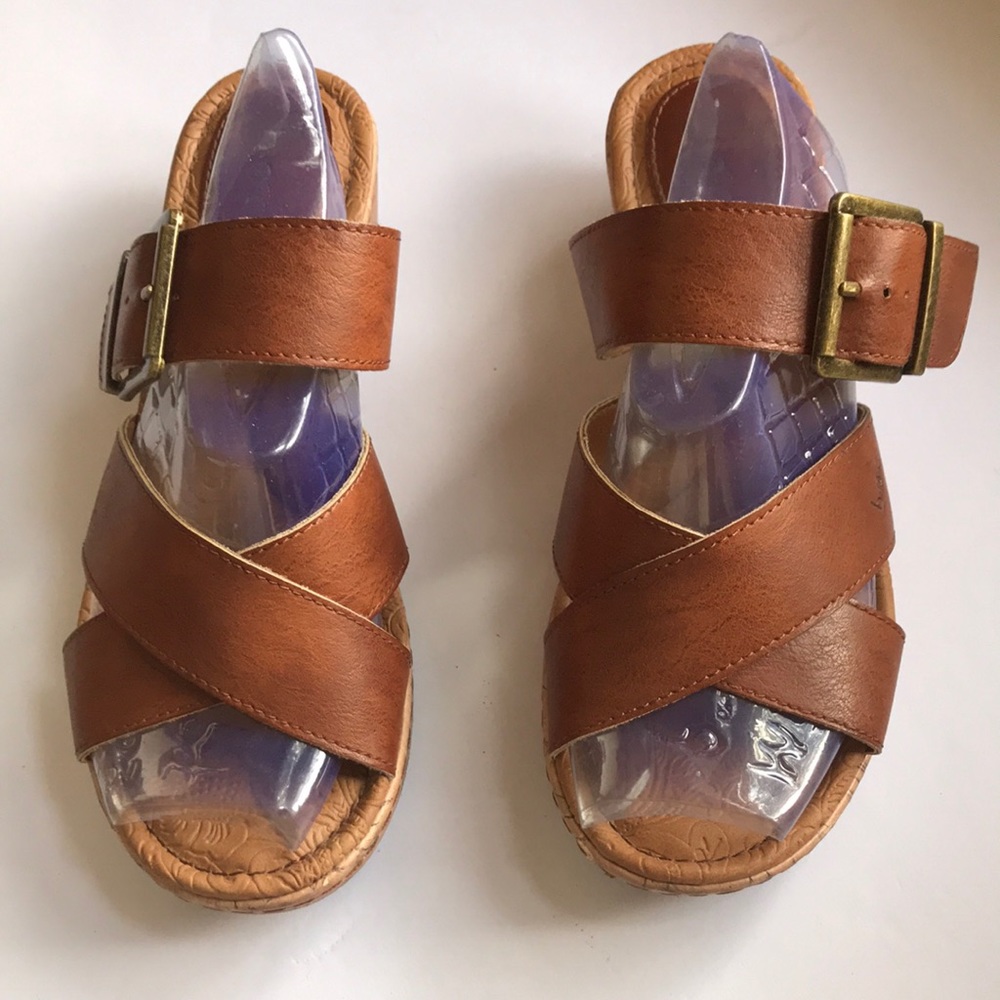 BØC vegan wedge sandal size 9 M